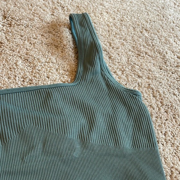 Amazon Ribbed Sports Bra - Picture 3 of 5
